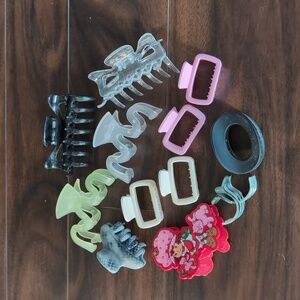 Lot of 12 hair Claws/Clips